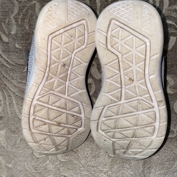 Nike 9c grey sneakers black swoosh - Picture 4 of 5